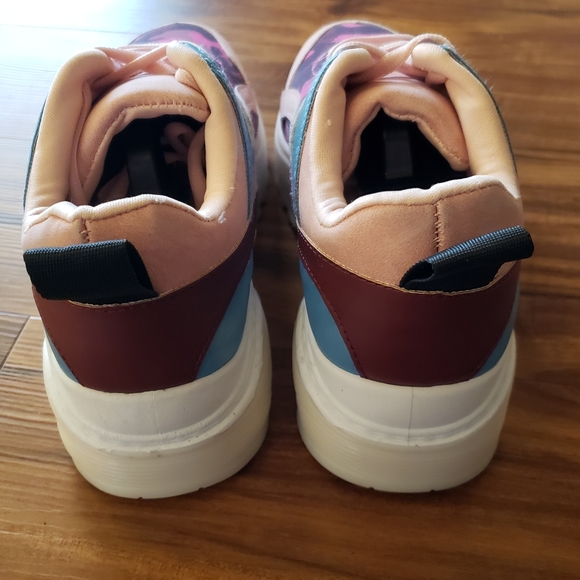 Jessica Carlyle Sawyer Platform Sneakers - Picture 6 of 13